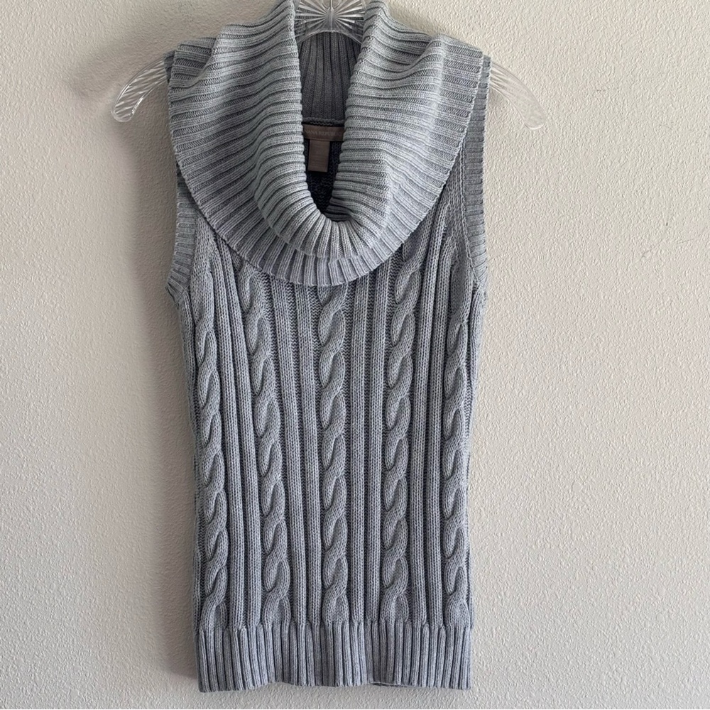 EUC Banana Republic Light Gray Cable Knit Cowl Sweater Size XS Sleeveless